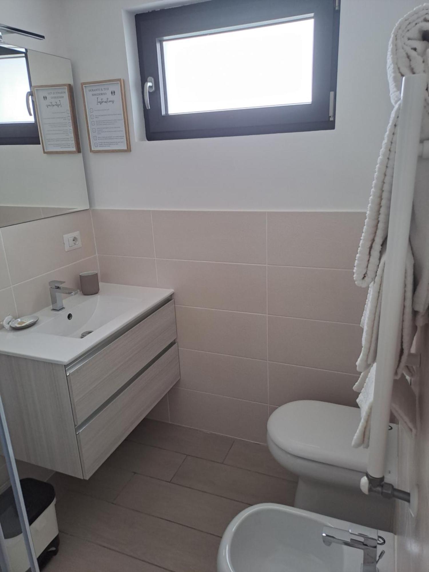 Fiumicino Airport Sunflower Room Εξωτερικό φωτογραφία